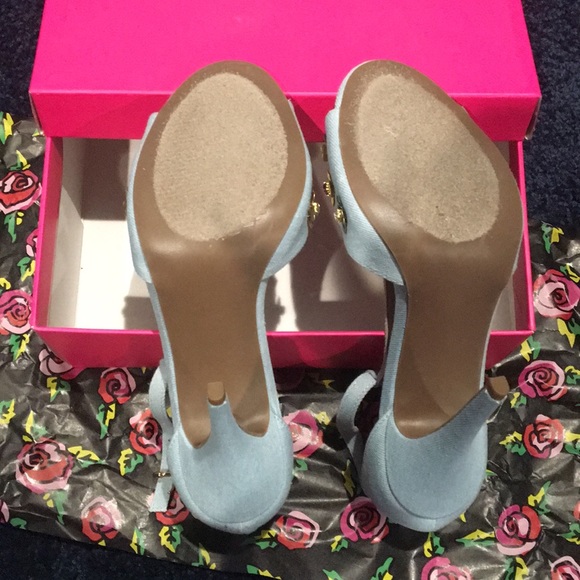 💵★FAST SHIPPING★💵 Betsy Johnson Lenox Denim 👠 - Picture 4 of 4